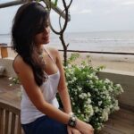 Sonali Raut Instagram - Byebye summer, hellllooo monsoon ❤ #seaside #monsoon #loverains