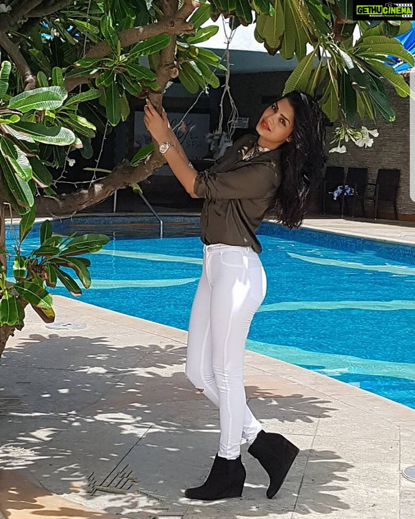 Sonali Raut Instagram - #summerfeels. Loving the colors in this picture!! It's about time we say goodbye to summer