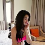 Sonali Raut Instagram - About to take a dip in the swimming pool!! #goa #getaway #pool W Hotel Goa