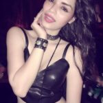 Sonali Raut Instagram - I like to match my clothes with my soul😂 #black #blacklove #blacksoul #blackbag #blackjeans #blacktop #blackband #blackshoes #blackwatch