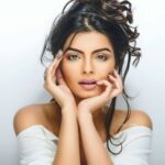 Sonali Raut Instagram - Always act like you are wearing an invisible crown. #queen #slay #photoshoot