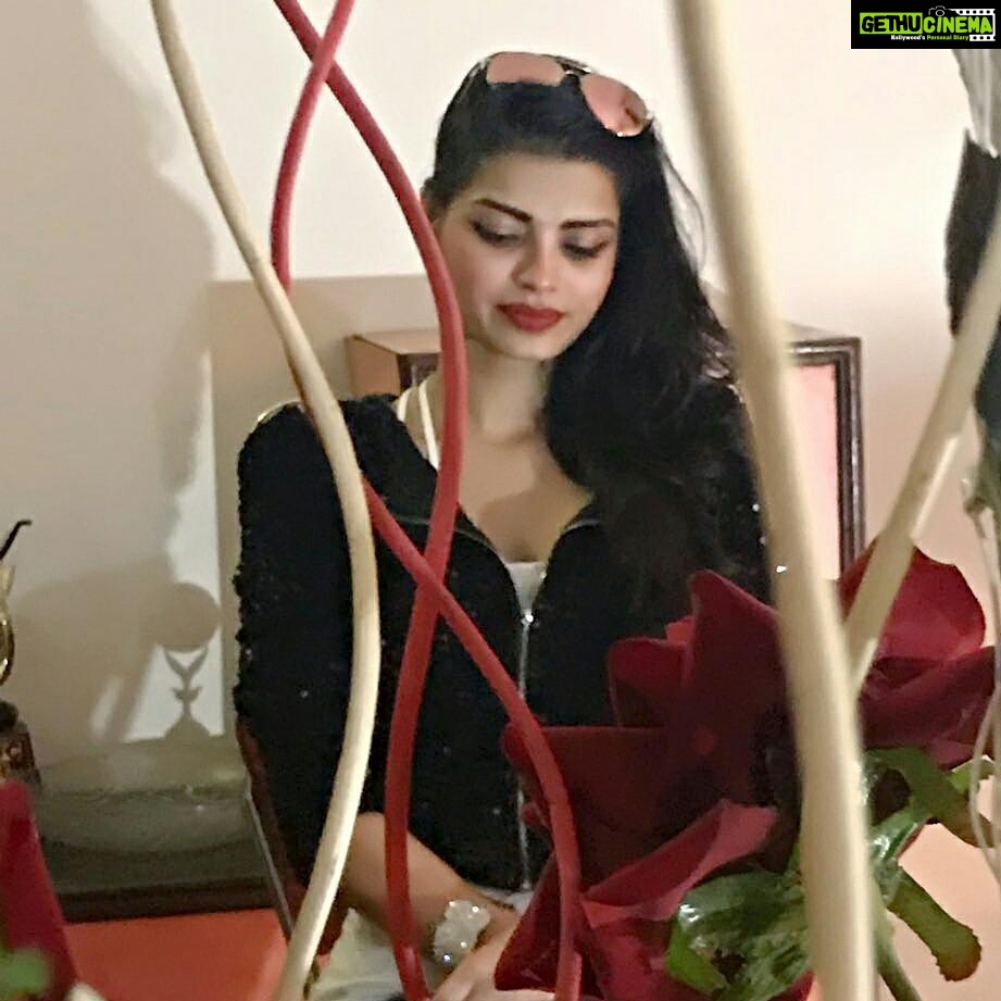 Sonali Raut Instagram - All geared up for the promotion of my upcoming web-series - Love, life and screw ups!!! #love #life #screwup #ready #promotion
