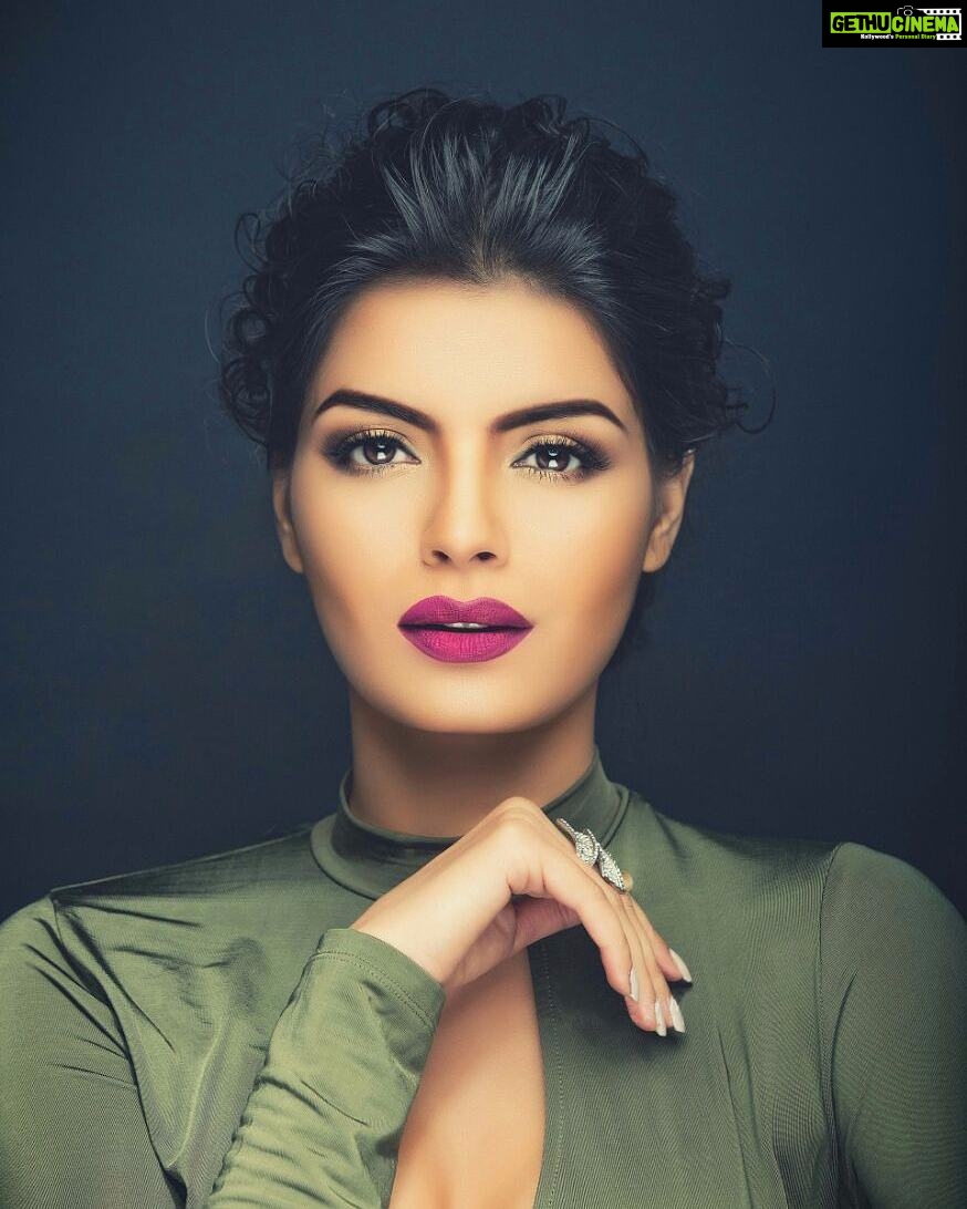 Sonali Raut Instagram - Everyday is a weekend if you #love what you do. #actresslife #photoshootdiaries #pictureperfect #weekendlove