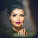 Sonali Raut Instagram - May your day be as flawless as your makeup. #ThursdayThoughts #LoveForMakeup