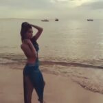 Sonali Raut Instagram - #ThailandDiaries And its a wrap. Had super fun shooting for @letsfface Calendar. #ShootShoot #JomtienBeach
