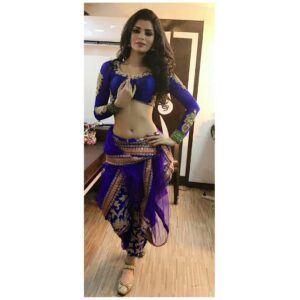Sonali Raut Instagram - #ShootDiaries In love with the #navvari look. #MarathiMulgi