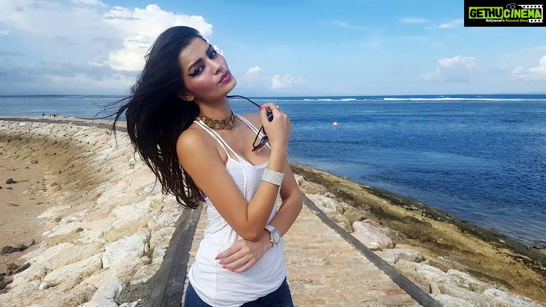 Sonali Raut Instagram - #TravelDiaries Flowing with the wind! #bali #indonesia #traveler #aslisonali