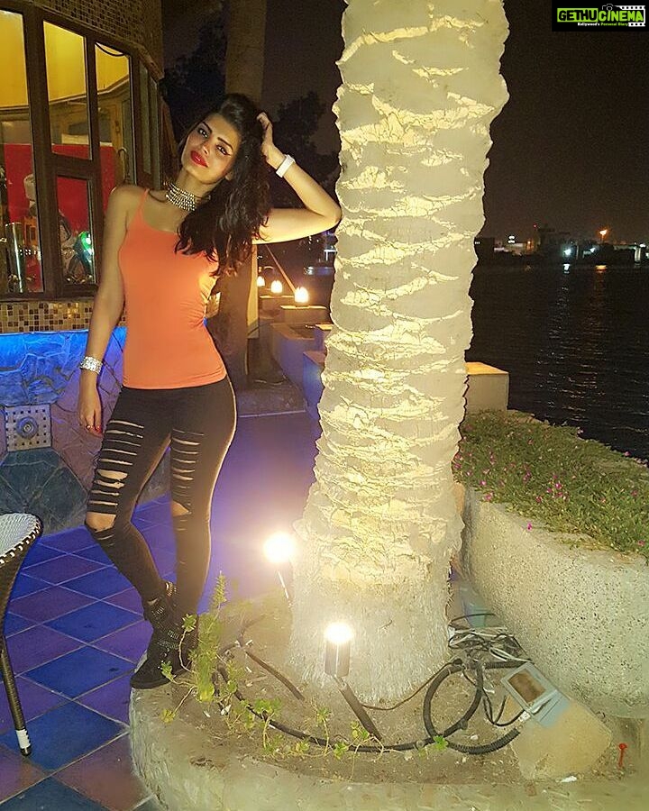 Sonali Raut Instagram - Chilling by the Arabian Sea. #NoFilter #SeaSide #chilling #arabiansea #water #aslisonali Manama, Bahrain