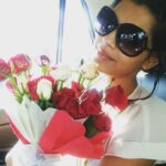 Sonali Raut Instagram - Such a cute welcome with my name and face printed on the #roses. Thank You for so much love #Surat. #aslisonali