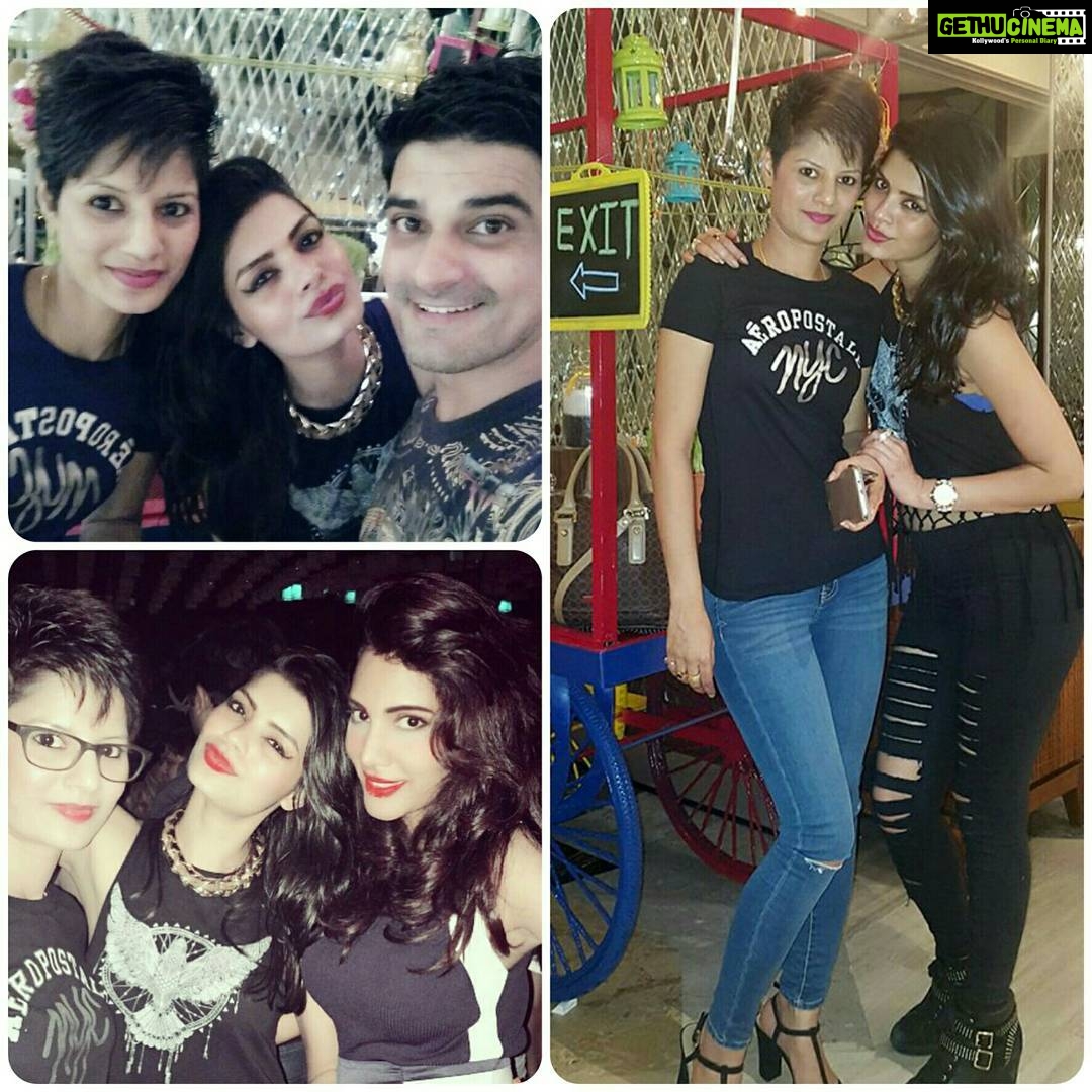 Sonali Raut Instagram - #PartyScene Had so much fun with my dearest sister Ashwini Raut and my crazy friends Chez Shetty and Ali. #FriendsLikeThese #aslisonali