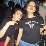 Sonali Raut Instagram - Celebrating World Ex day 🖕🖕🖕 Radio Bar Mumbai