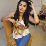 Sonali Raut Instagram - GM Day 2 Shoot-Not only do I feel beautiful as a princess bt I feel evn mor beautifl wen I'm jus myself,D Cheques r jus an added bonus😍😇