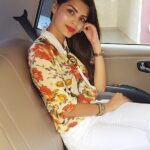 Sonali Raut Instagram - Good morning #Morning meeting #Summer#Drive#Floral Print#White#Fittings#