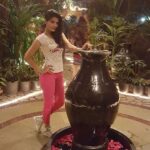 Sonali Raut Instagram - #friendsparty #lovelyhouse #funnight