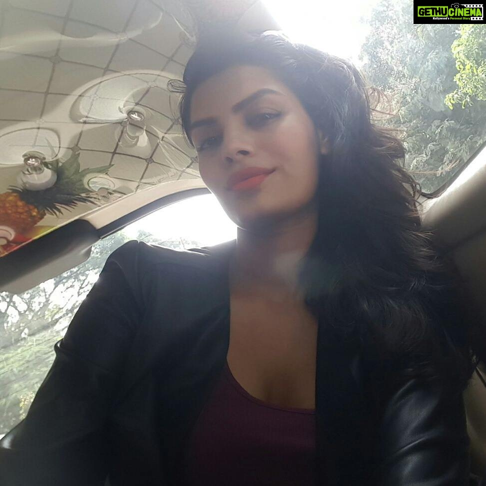 Sonali Raut Instagram - Wishing all a very Happy Diwali and a Fabulous year ahead !! Chandigarh, India