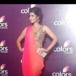 Sonali Raut Instagram - #Funnight #HappyWeekend #ColorsParty ; Style courtesy @ArchanaKochhar Makeup-Shashank Desai; Hair-Latika