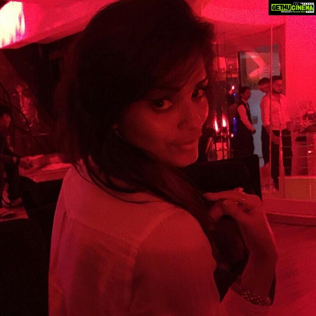 Sonali Raut Instagram - #Fun #Masti #Friends #Morani's party #Weekend :)