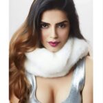 Sonali Raut Instagram - Wishing you a sexy, super, zabardast , xtra badhiya xtra special , ekdum mast dhinchak ekdum jhakaas Diwali!!! #diwali💥 #diwali2020 #diwaliwishes #happydiwali #diwalivibes #diwalimood🔛✨