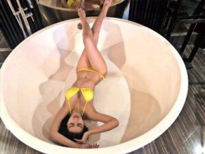Sonali Raut Instagram - 💛💛💛
Photo courtesy @moushumibanerji 
#sexythighsbeautifuleyes