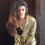 Sonali Raut Instagram - The Golden Girl!!!👸👸👱‍♀️ #favouritepicture #pictureseries #isback #gold #blackngold #shine #goldengirl #glamorous #hot