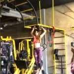 Sonali Raut Instagram - A healthy and a happy body is worth the effort!!💪💪 @shemarooent @riyazzamlani #fitness #bollywood #inthistogether #stayfitdontquit #noequipment #betterthannothing #inspireothers #betheinspiration #stillcounting #hanging #hanginthere