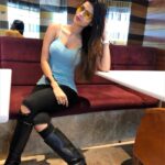 Sonali Raut Instagram - Travel time!!!! #traveldiaries #TRAVELMode #fun #shootlife #shoot #TRAVELStyle #sexy #glasses #glamorous