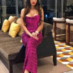 Sonali Raut Instagram - Deltin Caravela event !!!!! Outfit @kavita_sonchatra Managed by @moushumibanerji #eventdiary #eventtime #apperance #style #costume #designer #styling #fashion #goa #workmode #sexystyle #bling #pink #sexy