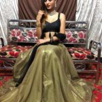 Sonali Raut Instagram - Nagpur Event!!!!! Outfit by @doreemumbai Jewellery by @rimayu07 Bracelet by @themumbaijewel Managed by @moushumibanerji #eventdiary #indowestern #ethenic #eventtime #fun #weekend #work #workmode