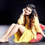 Sonali Raut Instagram - Yellow fever💛💛💛!!!! #photo #photoshoot #photograph #yellow #yellowmellow #yellowjacket #dress #theme #colours #cute #summertime #sunshine #yellove #colours #bright #light #sunrise