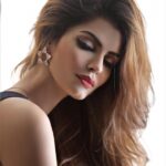 Sonali Raut Instagram - Close your eyes, fall in love, stay there... #photography #eyes #sexy #love #mood #feelings #glamorous #blackngold #cute