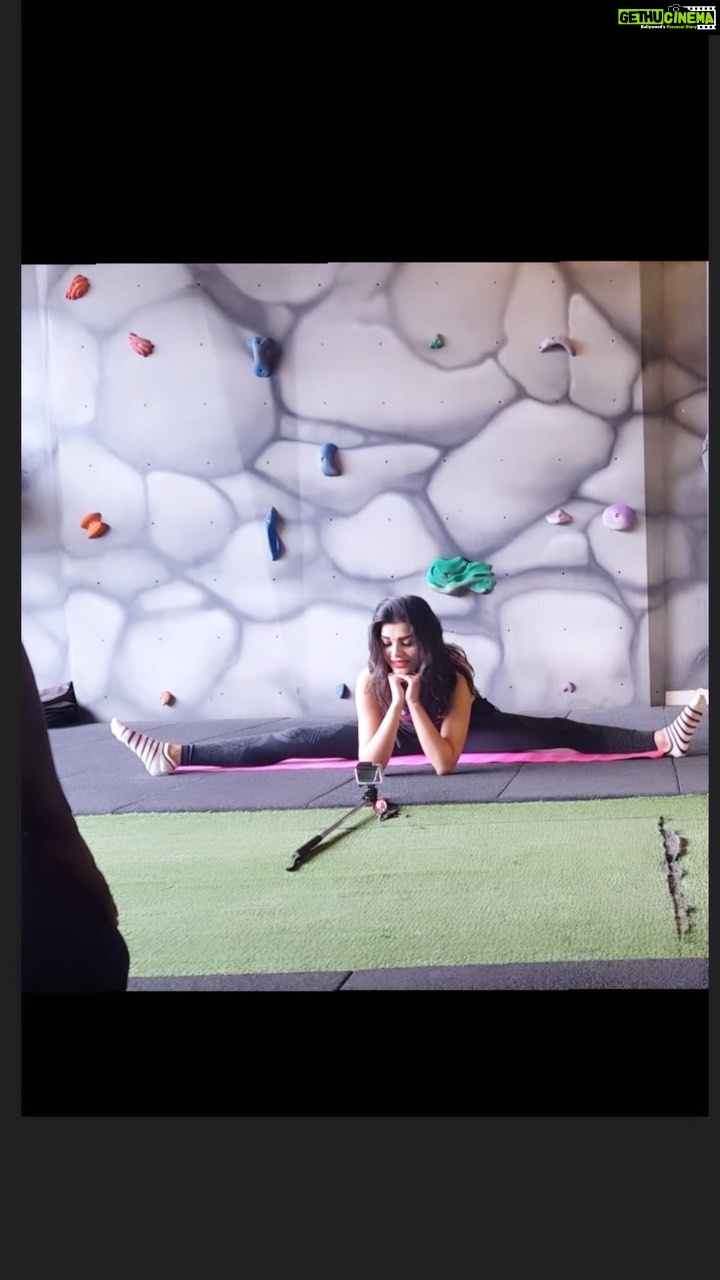 Sonali Raut Instagram - Happy international yoga day🙏 Wishing you all good health..keep practising n stay healthy!!!! #yoga #internationalyogaday #health #healthylifestyle #love #calm #fitness #loveforyoga #flexibility #sonaliraut