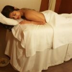Sonali Raut Instagram - Happiness is a day at the spa!!!! #relax #refresh #renew #rejuvenat #enjoy #nourish #breath #massage #hotstonemassage