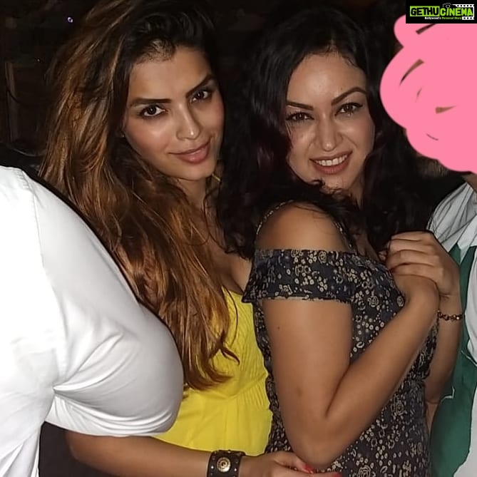 Sonali Raut Instagram - #lastnight #fun #friends #party #nightout