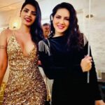 Sonali Raut Instagram - #aboutlastnight Happy Birthday @sunnyleone Outfit by @kavita_sonchatra #celebration #partytime #birthdaygirl #sonaliraut