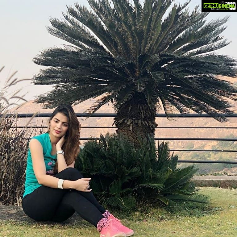 Sonali Raut Instagram - Just go Green and mainstream!!!🌱🍃🌿 #nature #ecofriendly #earth #gogreen #environment #natural #ecofashion #instagood #wastefree #weather #style
