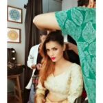 Sonali Raut Instagram - The only thing better than singing is more singing!!! #shootlife📷 #singing #style #shootmode #simple #sing #soothingsounds #soothingvoices