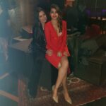 Sonali Raut Instagram - Mastitime with @maryamzakaria @kimsharmaofficial @harshvardhanrane #kanpurdiaries #partytime