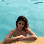 Sonali Raut Instagram – The sky broke like an egg into full sunset and the water caught fire🏊‍♀️🌝🌞🌟!!!!
#sunset #nature #water #pool #blue #wind