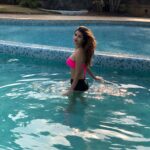 Sonali Raut Instagram - The sky broke like an egg into full sunset and the water caught fire🏊‍♀️🌝🌞🌟!!!! #sunset #nature #water #pool #blue #wind