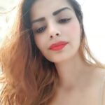 Sonali Raut Instagram - I’d like to know if you’re looking at me🏝 #WeekendVibes #Swim #wintertime White Palace