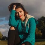 Sonali Raut Instagram - My real hair color is kind of a dark brown. Now I just have mood hair. #happy #good #well #positive #outside #inner #feel #create #nature #mood #nofilter