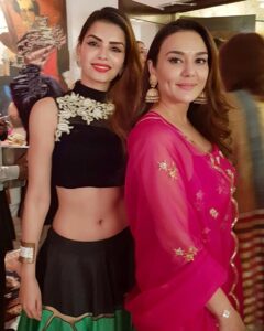 Sonali Raut Instagram - Feeling Preity @realpz 👸👸!!! #diwaliparty #preityzinta #goodtimes #PRETTYPREITY Mumbai, Maharashtra