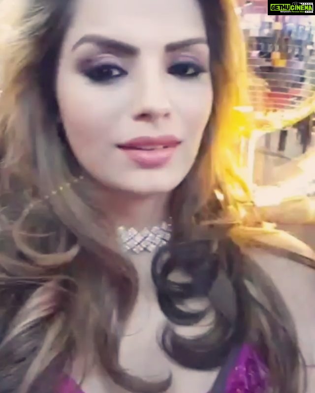 Sonali Raut Instagram - 💖💖 #lights #camera #rolling