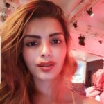 Sonali Raut Instagram - I know looks aren't everything,but I have them just in case!!!!😉😉 #instaquote #mood #selfie #selfiegameonpoint