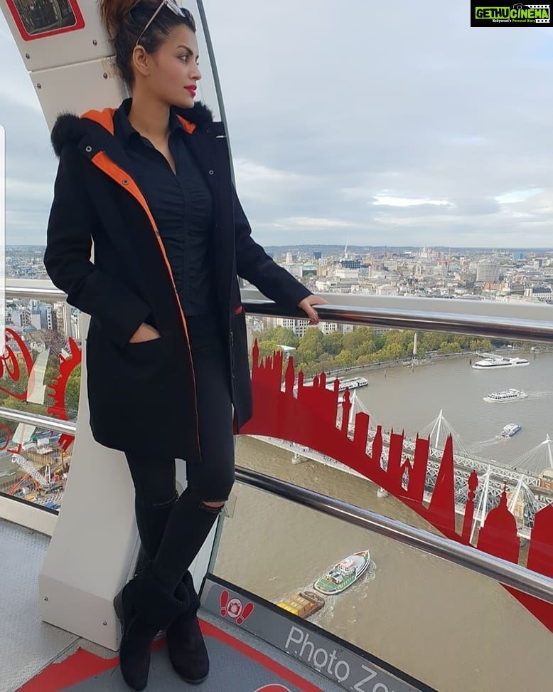 Sonali Raut Instagram - My eyes at london eye!!! #londoneye #londondiaries #london #aadat