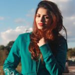 Sonali Raut Instagram - My real hair color is kind of a dark brown. Now I just have mood hair. #happy #good #well #positive #outside #inner #feel #create #nature #mood #nofilter