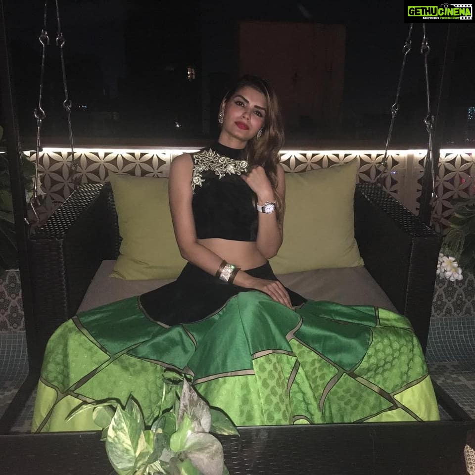 Sonali Raut Instagram - About last night!!!! Outfit courtesy @charmisdesign #diwali #diwaliparty #diwalicelebration #diwalimood #positivevibes