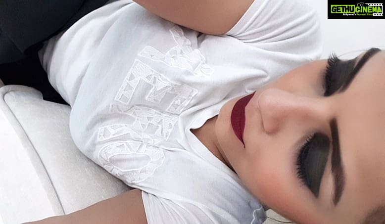 Sonali Raut Instagram - Eyes wide shut!!!! #makeup #eye #eyeshadow #eyemakeup #eyeliner #eyelashes
