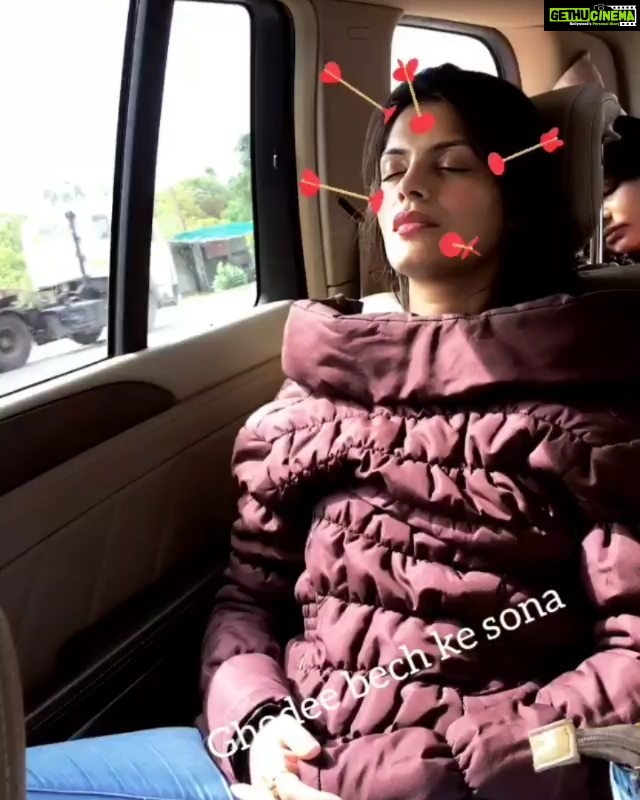 Sonali Raut Instagram - When your photographer catches you while sleeping!!!! #morningdrive #work #shoot #travel #sleepinglikeababy