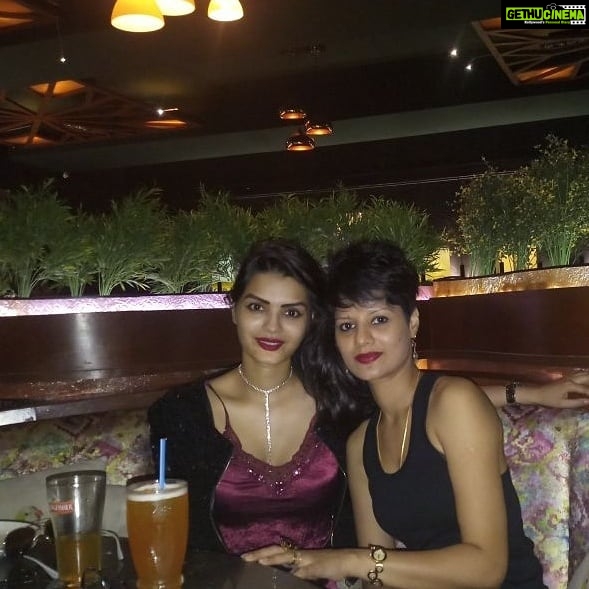 Sonali Raut Instagram - Funtime!!!! #family #sister #neice #birthday #celebrations #love #bond #notmybirthday